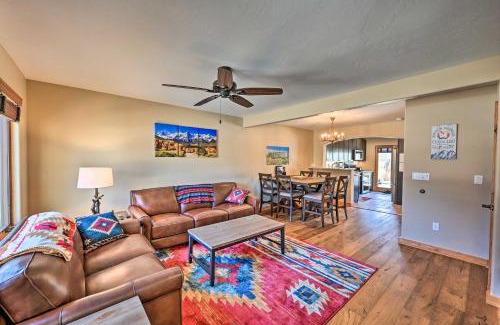 Salida Casa | 7984 Pet-Friendly Townhome with Grill!