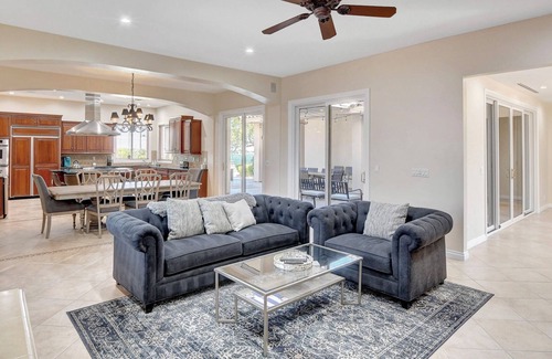 Spring Valley Villa | 7BD/5BA VILLA & Casita - Tennis Court + Strip Views + 7min to Strip! ⭐️⭐️⭐️⭐️⭐️