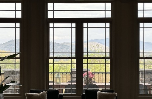Asheville Villa | 7BR/5BA Asheville Luxury Mansion w/Sauna/ Steam/ Cold/Hottub/Gamerm/MovieTheatre