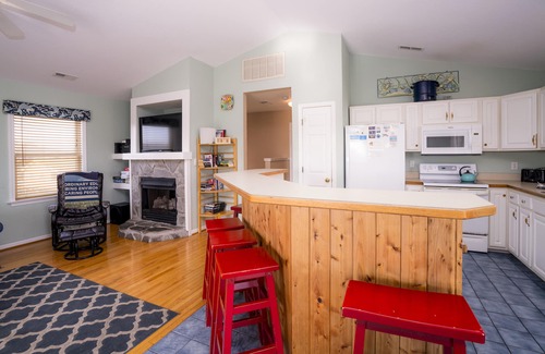 Nags Head Casa | Beach Bum Inn - Ocean View 7BR House w / Pool. 250 yardas a pie de playa. Fila de la galería