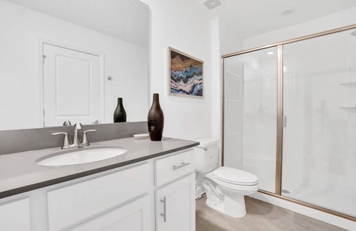 Kissimmee Complejo | 7BR Storey Lake Villa w/Pool – Near Disney