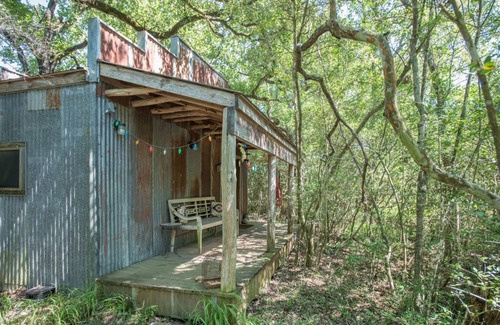 Wellborn Cabina | 7F Lodge - Mexico - Fiesta or Siesta w/Jacuzzi Tub and Breakfast