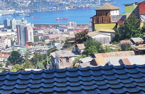 Valparaiso Apartamento | 7P-Charming 3-bedroom apartment with AC, fitness room in vibrant Valparaíso