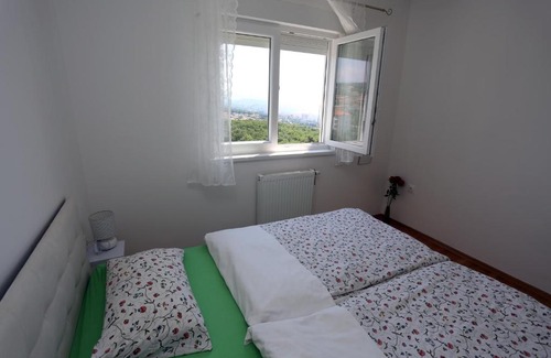 Sarsoni Apartamento | 7th Heaven