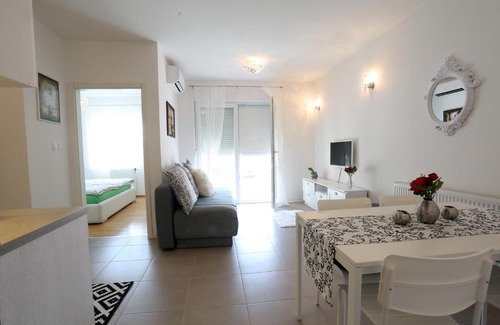 Sarsoni Apartamento | 7th Heaven