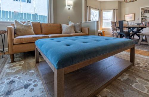Livingston Casa | 7th Street Bungalow