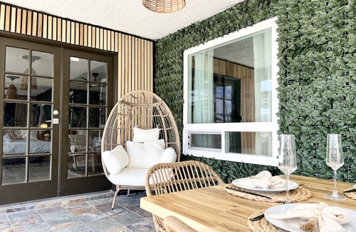 Spring Valley Villa | 7x4 Oasis with heated pool + spa + outdoor living + lots of parking