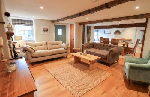 Ambleside Casa | 8 12 Church Street