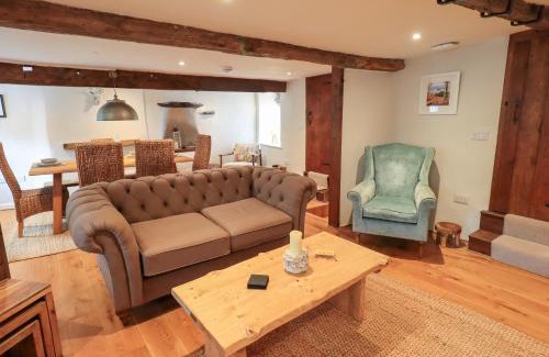 Ambleside Casa | 8 12 Church Street