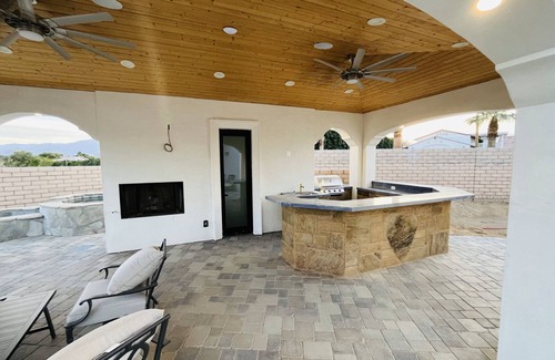 Bermuda Dunes Casa | 8,500sqft Brand New Estate / Pickleball, Golf, Pool & Spa, Yoga. EVENTS - DEALS