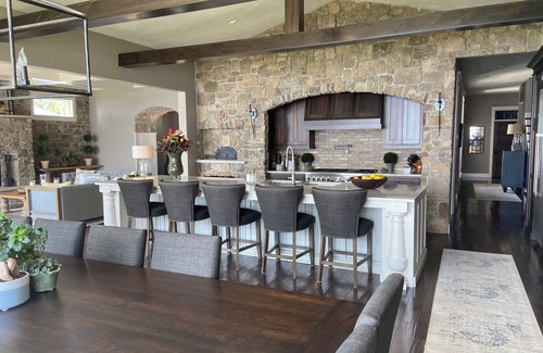 Butte Des Morts Casa | 8 bed 7 bath custom built lake house.