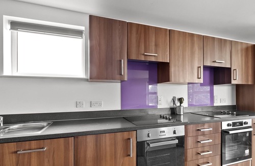Plymouth Apartamento | 8 Bed Apartment @ Derriford Stays by Pureserviced