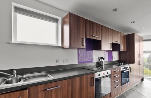 Plymouth Apartamento | 8 Bed Apartment @ Derriford Stays by Pureserviced
