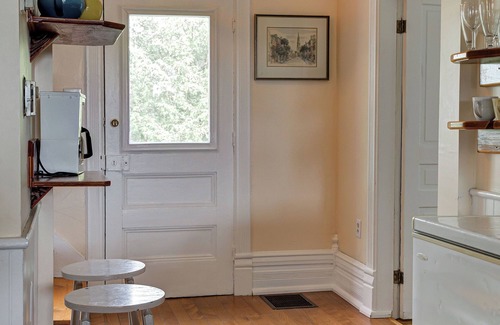 Ashfield-Colborne-Wawanosh Cabaña | 8 bedroom Shamrock Beach Cottage