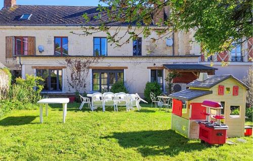 Courdemanche Casa | 8 Bedroom Gorgeous Home In Courdemanche