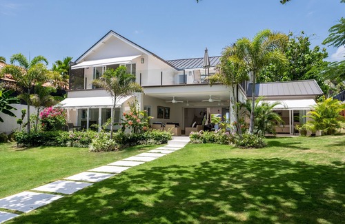 Tower Isle Casa | 8 Bedroom Luxury Villa - Absolute Seaside Property