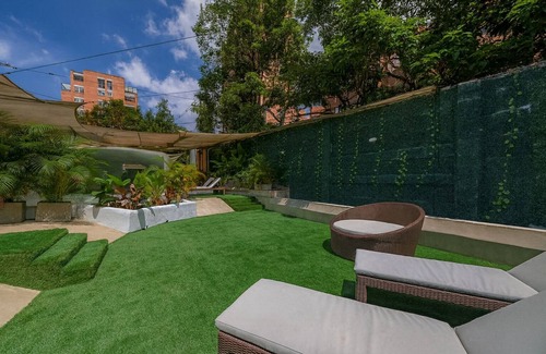 Buenos Aires Casa | 8-bedroom Poblado house with Pool
