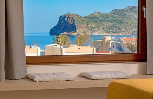 Agia Marina Villa | Villa urbana de 8 dormitorios, 2 piscinas privadas