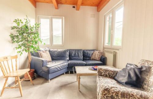 Uscio Casa | 8 beds- surrounded by greenery with parking