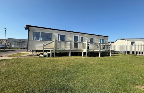 Skegness Casa | 8 Berth Caravan On Coastfields Leisure, Dog & Family Friendly