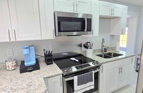 Temple Crest Apartamento | #8 Bush Gardens suite