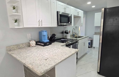 Temple Crest Apartamento | #8 Bush Gardens suite