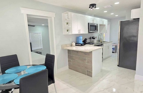 Temple Crest Apartamento | #8 Bush Gardens suite