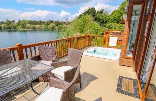 Tattershall Casa | 8 Castle View