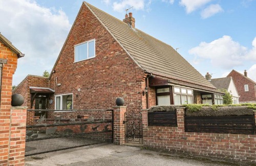 Hinderwell Casa | 8 Coronation Avenue