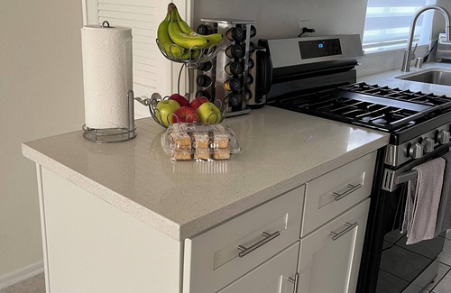 Downtown Apartamento | 8. Delightful 2 Bedroom Apt /parking in city center