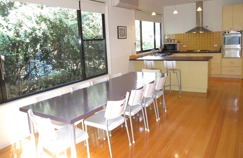 Silverleaves Casa | 8 hojas de plata de la madreselva Grove