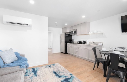 Mammoth Lakes Apartamento | #8 In town NEW apartment by restaurants