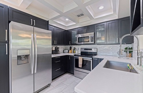 St. Petersburg - Clearwater Casa | 8 Mi to Beach: Family-Friendly, Pastel Gem!