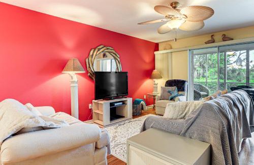 Englewood Apartamento | 8 Mi to Beach with Pool Access Englewood Condo!