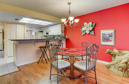 Englewood Apartamento | 8 Mi to Beach with Pool Access Englewood Condo!
