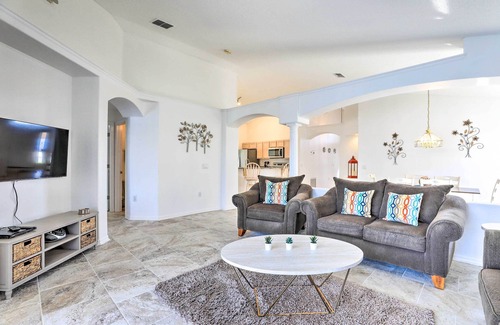 Eagle Pointe South Casa | 8 Mi to Disney World: Home w/ Lanai + Game Room!