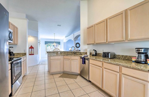 Eagle Pointe South Casa | 8 Mi to Disney World: Home w/ Lanai + Game Room!
