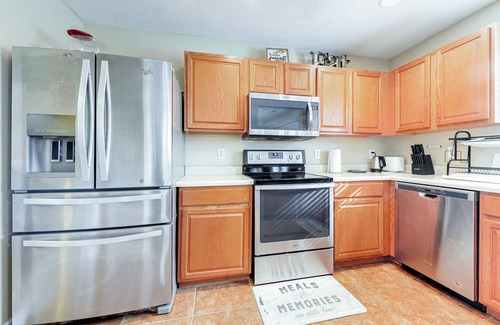 Northeast Raleigh Casa | 8 Mi to Dtwn: Raleigh Family Home w/ Yard
