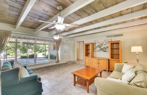 Roosevelt Casa | 8 Mi to Dtwn Spacious Home with Fire Pit in Fresno!