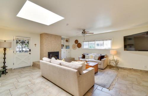 Roosevelt Casa | 8 Mi to Dtwn Spacious Home with Fire Pit in Fresno!
