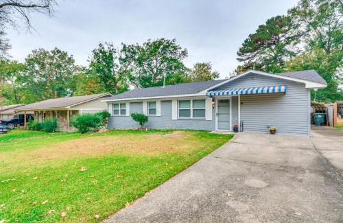 Little Rock Casa | 8 Mi to Dwtn Little Rock - Home with Fenced Yard!