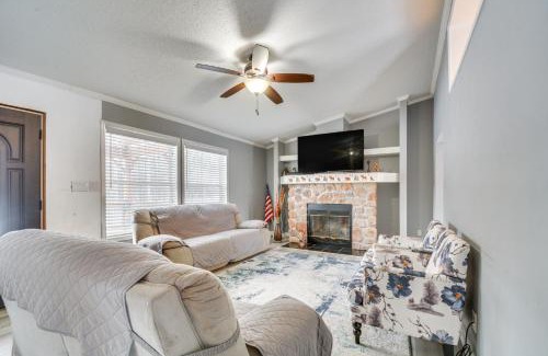New Hill Casa | 8 Mi to Jordan Lake Spacious New Hill Home