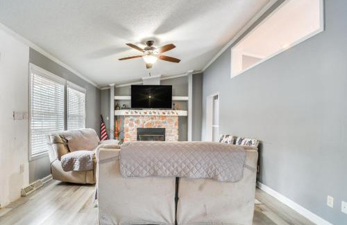 New Hill Casa | 8 Mi to Jordan Lake Spacious New Hill Home