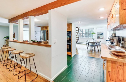 Housatonic Casa | 8 Mi to Tanglewood & Butternut Ski: Spacious Home!