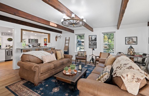 San Luis Obispo Casa | 8 Mile House Deluxe-Experience California Tranquility at this Historical Home