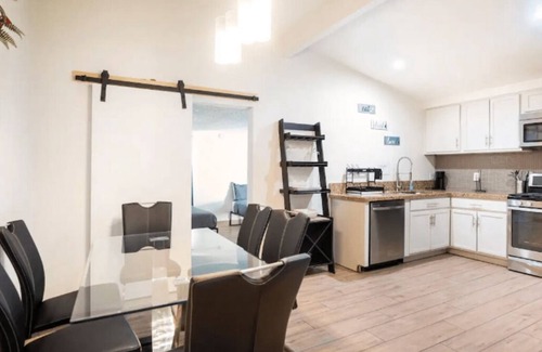 Las Vegas Casa | 8 miles to Fremont with private pool and 8 beds