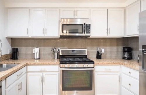 Las Vegas Casa | 8 miles to Fremont with private pool and 8 beds