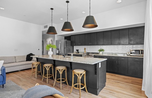 Woodland in Waverly Condominio | 8 Min to Broadway-Balcony-Walkable-2 King Beds