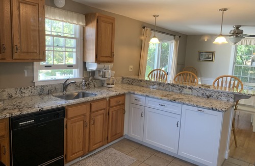 Silver Beach Casa | 8 minute walk to Silver Beach