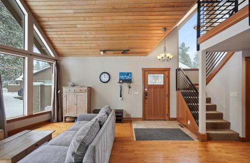 Deer Park Casa | 8 Mt Baker Home with Hot Tub